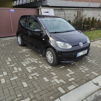 Volkswagen Up - 2