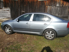 naraznik zadni, škoda octavia 2 combi, seda, zadny naraznik - 2