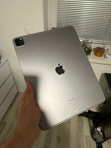 iPad Pro 12.9 (6. generácia) 512GB WiFi + Cellular - 2