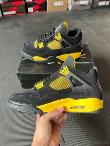 Nike Jordan 4 Yellow Thunder - 2