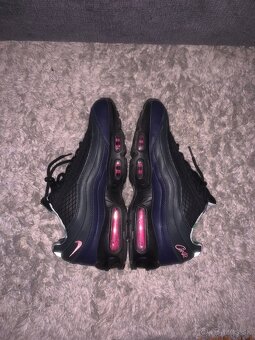 Nike x Corteiz Air Max 95 "Pink Beam" - 2