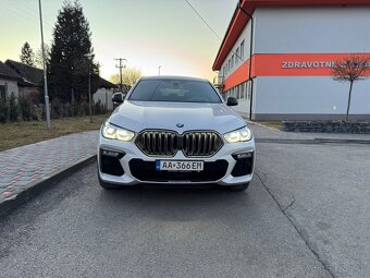 BMW X6 M50i xDrive - 2