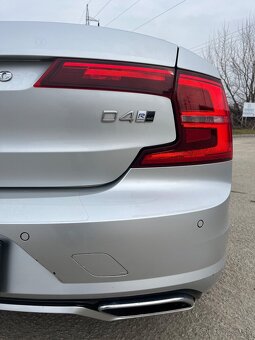 Volvo S90 2.0 D D4 4x4, R design, koža, navi, ťažné - 2