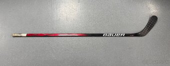 Predám hokejku Bauer Vapor X4 Senior P92 70 Flex - 2