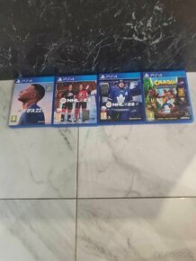 PS4 slim + 4 hry + nabijacka na ovladace - 2