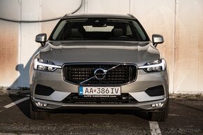 Volvo XC60 MOMENTUM AT8 FWD - 2