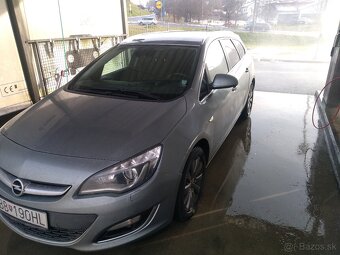 Opel astra J sports tourer - 2