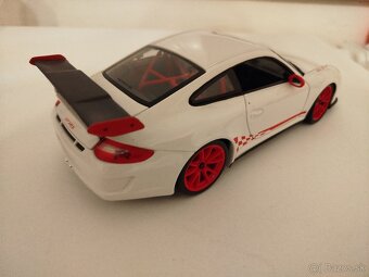 1:18 Porsche 911 GT3RS (Bburago) - 2