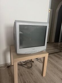 Sony Trinitron KV-21LT1K (vhodný na retro gaming) - 2