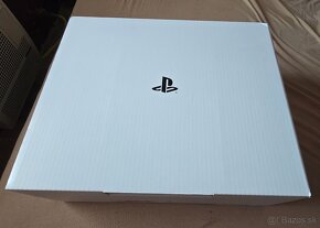 Predám Ps4 1tb pro limited white edition - 2