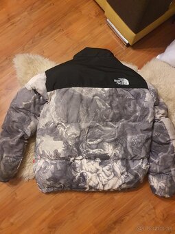 The north face supreme - 2