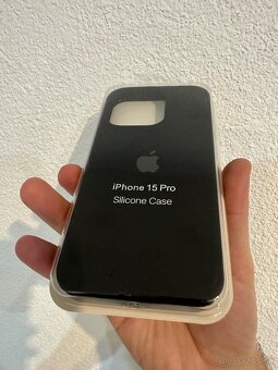 Kryt iPhone 15 Pro - 2