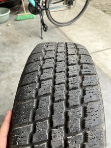 Zimné pneumatiky 205/70 R15 (bez diskov) - 2