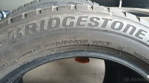 225/55 R18 102v Bridgestone zimné - 2