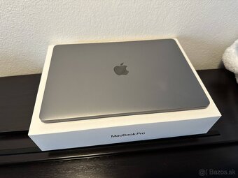 MacBook Pro 13" Apple M2 2022 - 2