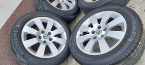 Alu Škoda 5x112 a letné Michelin 205/55 R16 - 2