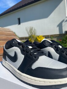 Nike Air Jordan 1 Low Vintage Panda - 2