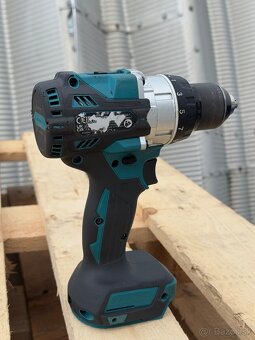 Makita DGA513 - 2