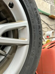 Continental 215/60 R17 zimne - 2