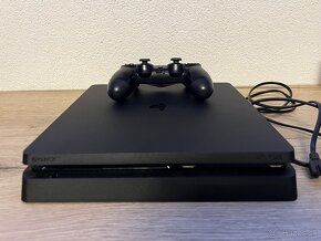 PS 4 - 1 TB - 2