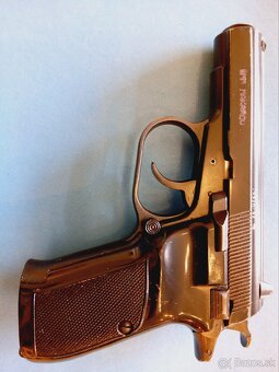 CZ vz. 82 9mm makarov - 2