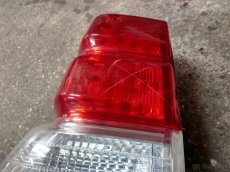 Toyota Land Cruiser Prado 2009-13 (J150) - zadna lava lampa - 2