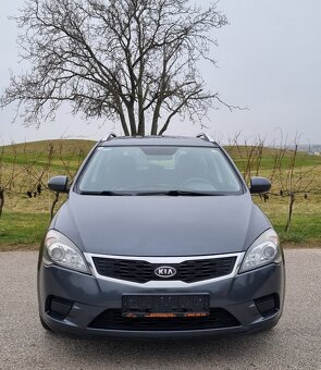 Kia Ceed 1.4 16V 66KW/90PS R.V.02/2011 - 2