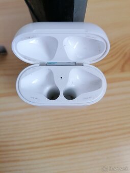 Apple AirPods 2.gen KRABIČKA - 2