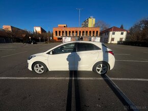 Hyundai i30 1.6i CRDi 81kw - manuál -6 stup. prevodovka - 2