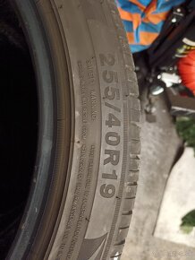 Predám letné pneu 255/40R19 Y100 - 2