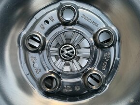 R16 ORIG.LETNÍ CARGO SADA VW CRAFTER 5X120 235/65/16C 90% - 2