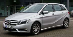 Mercedes B klasse - trieda w246 kryt batožinového priestoru - 2