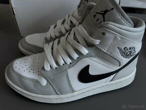 WMNS Nike Air Jordan Mid Light Smoke Grey - 2