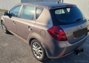 Rozpredám kia cee'd ceed 1.6 crdi 85kw 2008 - 2