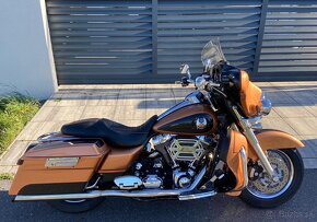 Harley-Davidson Street Glide 105th - 2