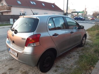 Toyota Yaris 2009 1.0 - 2