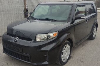 TOYOTA URBAN VERSO COROLLA ( SCION xB ) - 2