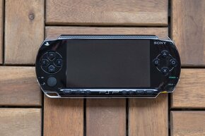 Sony PSP 1004 'piano black' 32 GB - 2