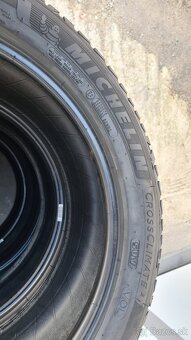 Predám celoročné pneu MICHELIN  235/50 a 255/45 a R19 104 H - 2