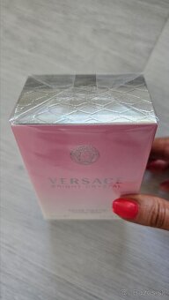 Predám dámsku toaletnú vodu Versace Bright Crystal, 30 ml - 2