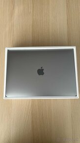 MacBook Air 13, i3, 8gb ram, 256 gb - 2