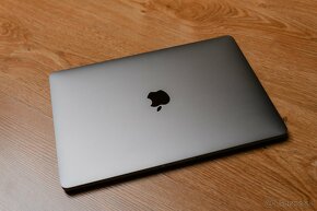 Macbook Pro 13" M1 / 16GB RAM / 1TB SSD - 2