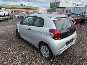 Peugeot 108 prodám náhradní díly z tohoto vozu - 2