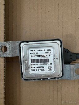 senzor oxidu dusíka Audi A8 4H 4H0907807F - 2