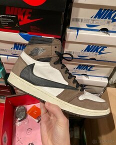 Nike x Travis Scott x Air Jordan 1 High TP SP - 2