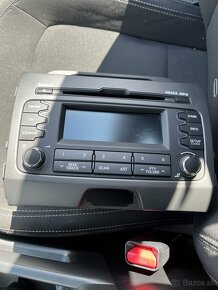 Kia sportage radio - 2