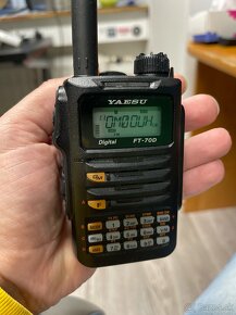 Yaesu FT-70D - 2