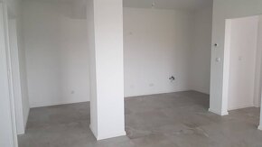 EXKLUZÍVNE 3-izbový byt, 64 m2- VELČICE, okr. Zlaté Moravce - 2