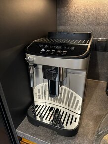 Delonghi kavovar - 2