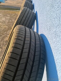 Kumho ecsta 255/45  r20  cisto nove gumy - 2